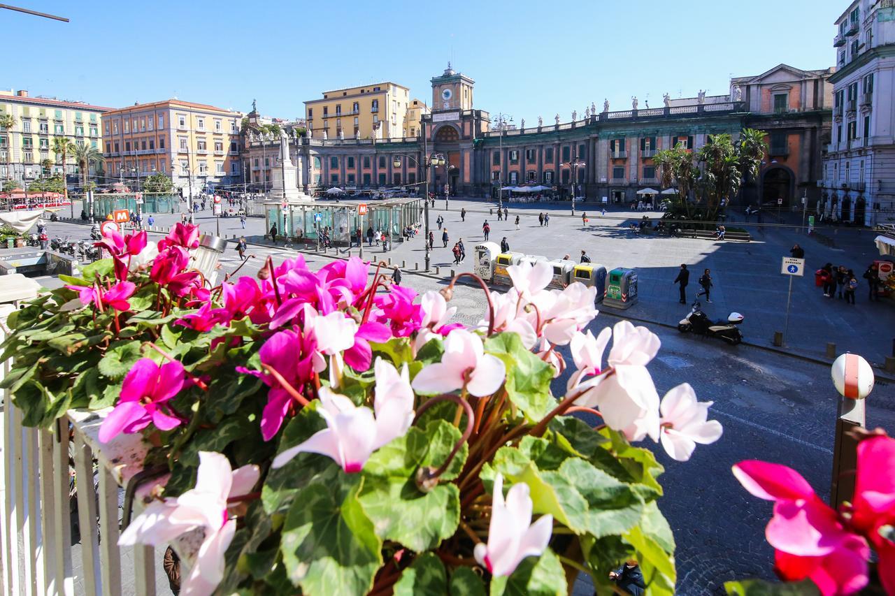 Bed&Breakfast Piazza Dante Neapel Exterior foto